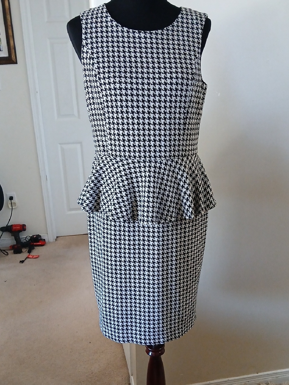 Jules & Leopold Black and White Houndstooth Peplum Dress